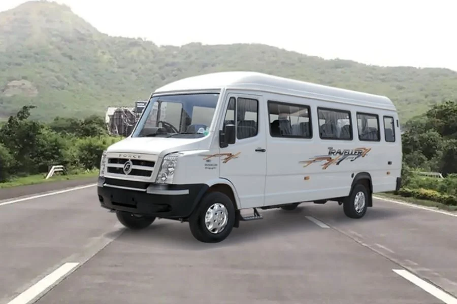 Force Traveller 17 Seater